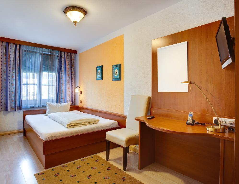 Cityhotel Schwarzer Baer İnnsbruck Oda fotoğraf